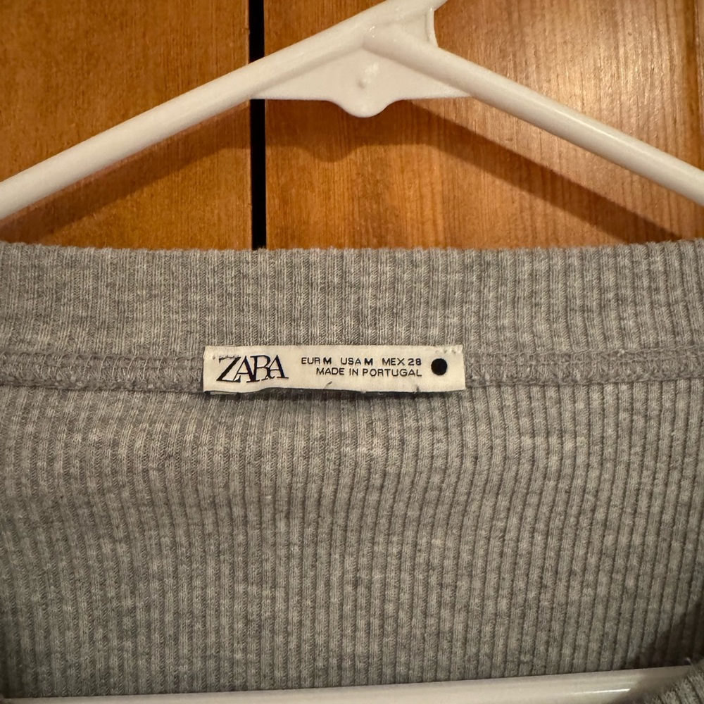 Zara Crewneck - Picture 3 of 4